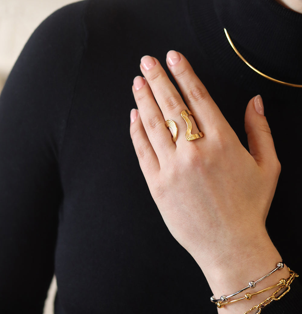 Ethereal Flow Ring