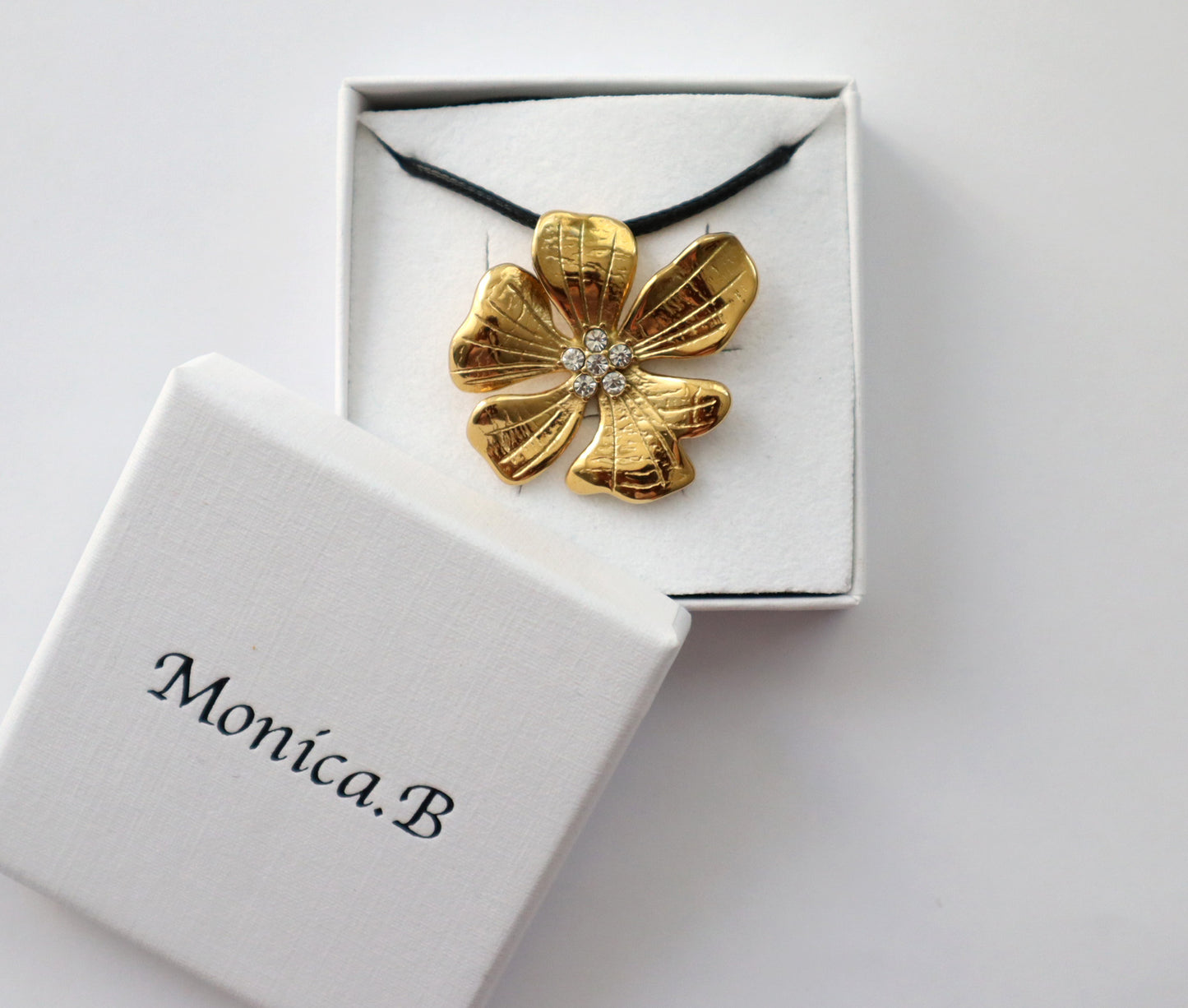 Flower Pendant Cord Necklace