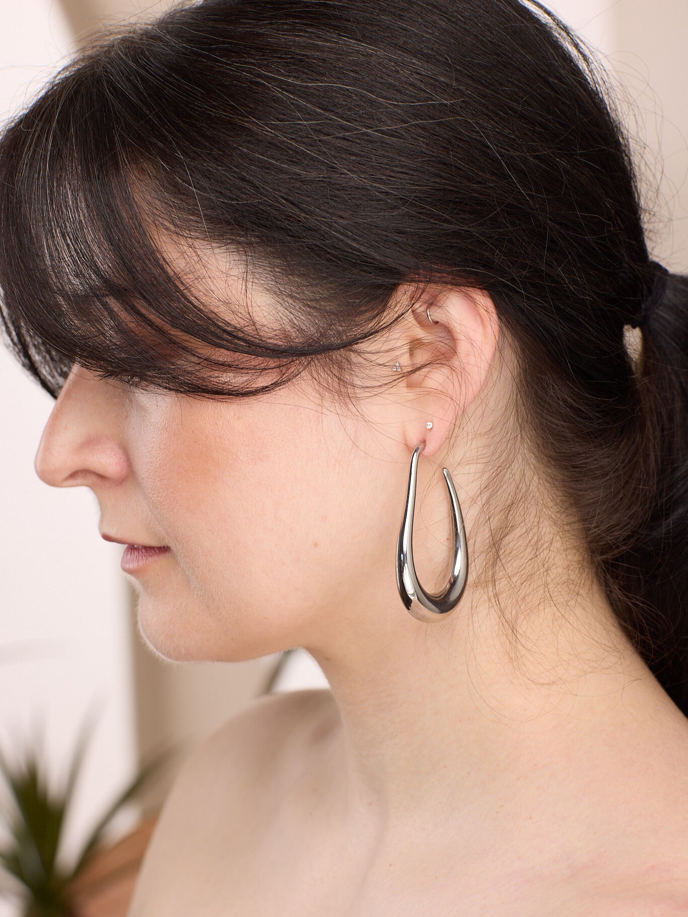 Liquid Curve Hoop Earrings
