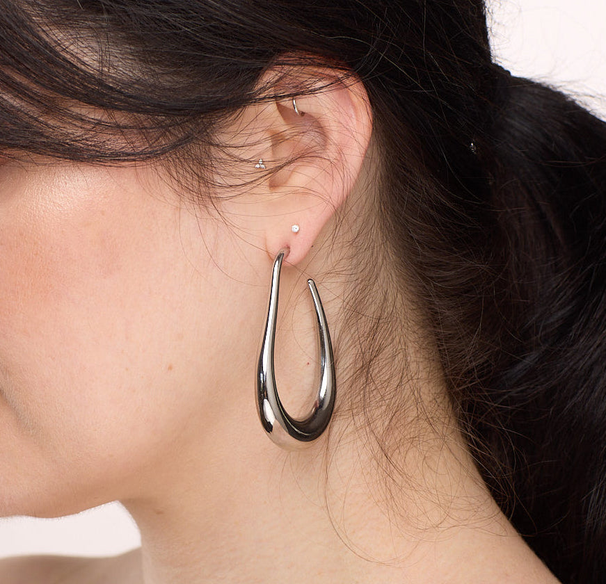 Liquid Curve Hoop Earrings