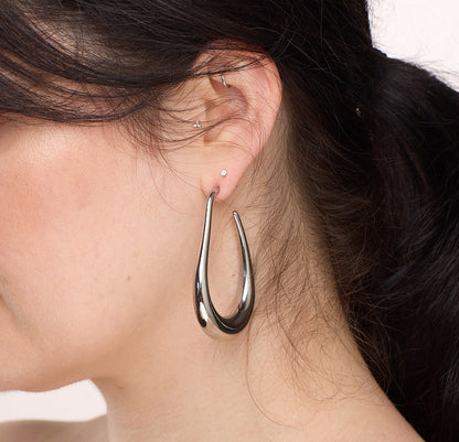 Liquid Curve Hoop Earrings