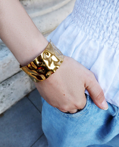 Wide Textured Cuff